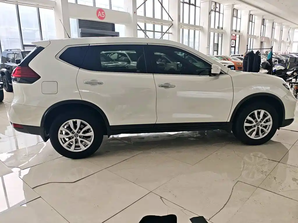 X-Trail 2023 Classic 2.0L 2WD Intelligent Link Premium Edition купить на сайте DeffCars