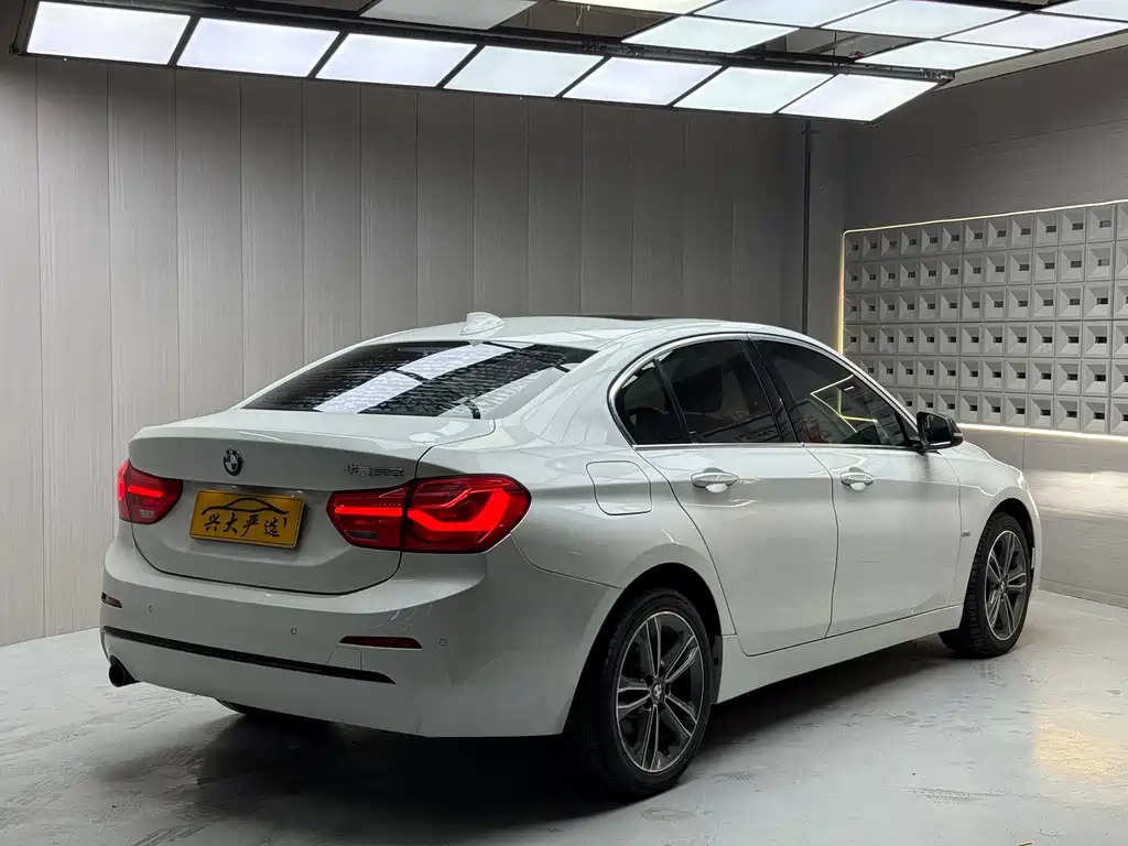 BMW 1 Series 2017 118i Sports купить на сайте DeffCars