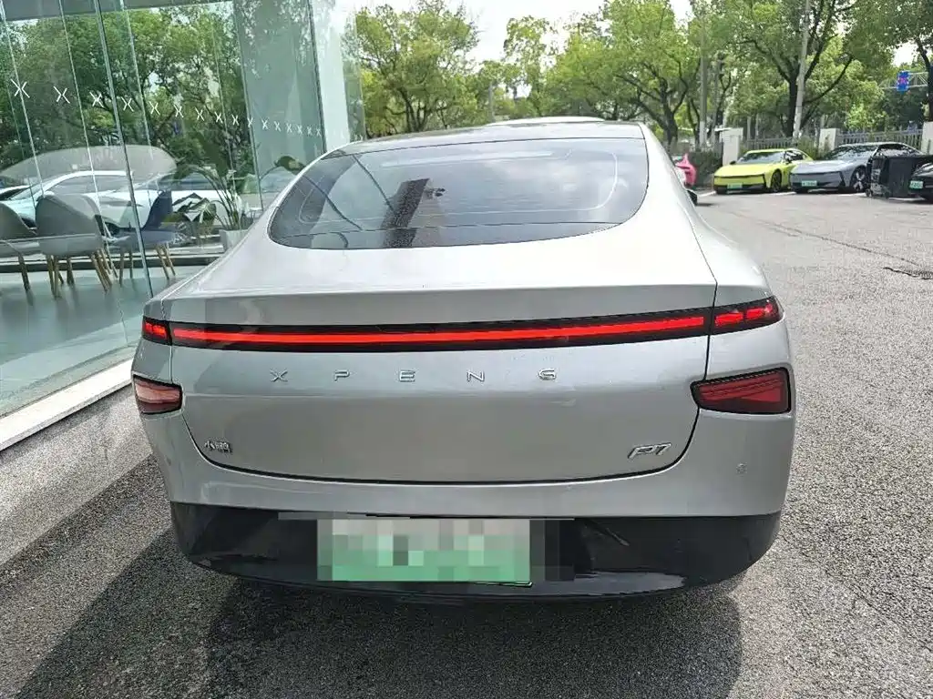 XPeng P7 2020 Model 670E купить на сайте DeffCars