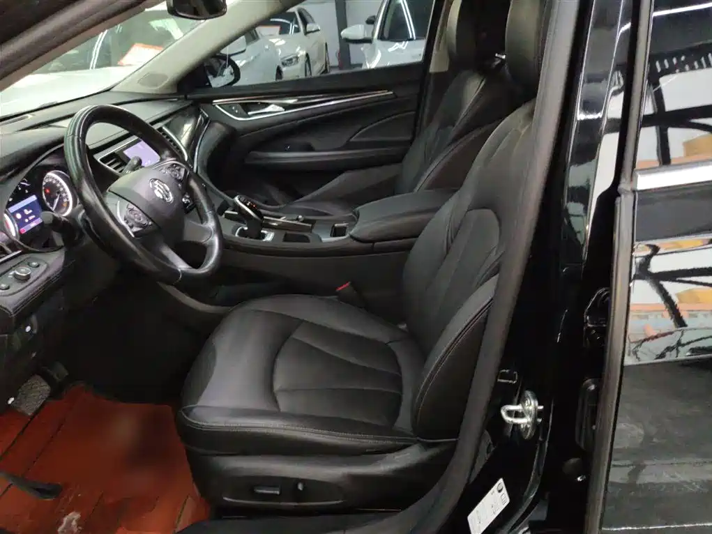 LaCrosse 2019 28T luxury model купить на сайте DeffCars