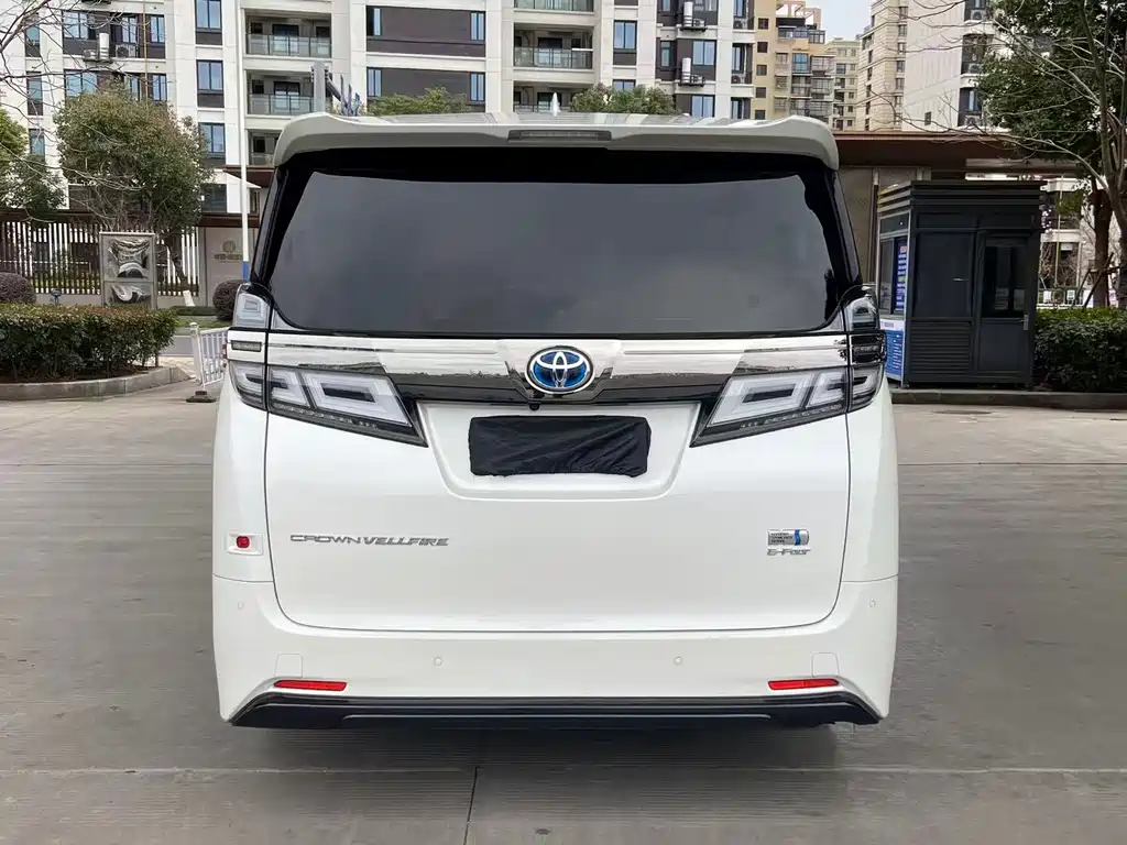 Wilfa 2021 Crown Dual Engine 2.5L HV Deluxe Edition купить на сайте DeffCars