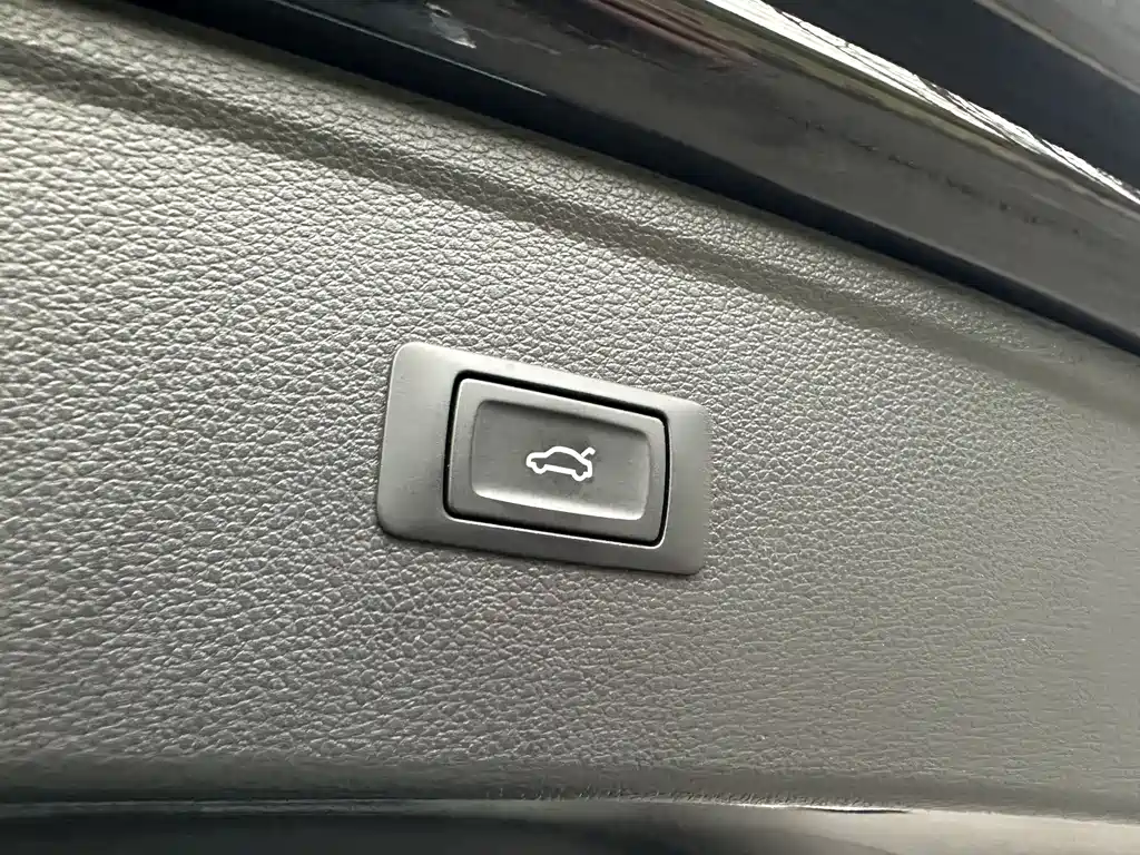 Audi Q5L 2020 facelift 40 TFSI Honorable and enterprising model купить на сайте DeffCars
