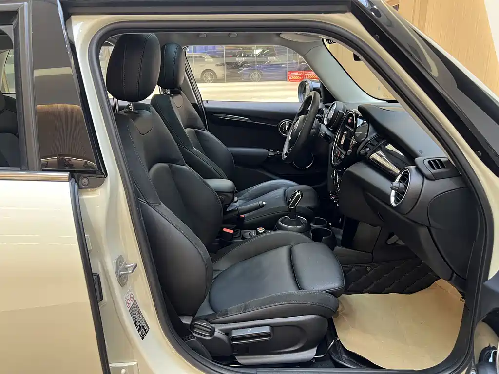 MINI 2019 1.5T COOPER Artist Five-Door Edition купить на сайте DeffCars