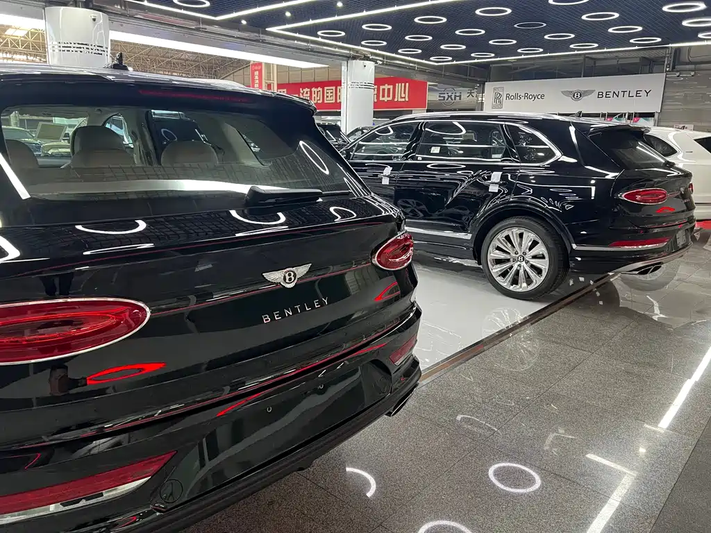 Bentayga 2024 4.0T V8 купить на сайте DeffCars