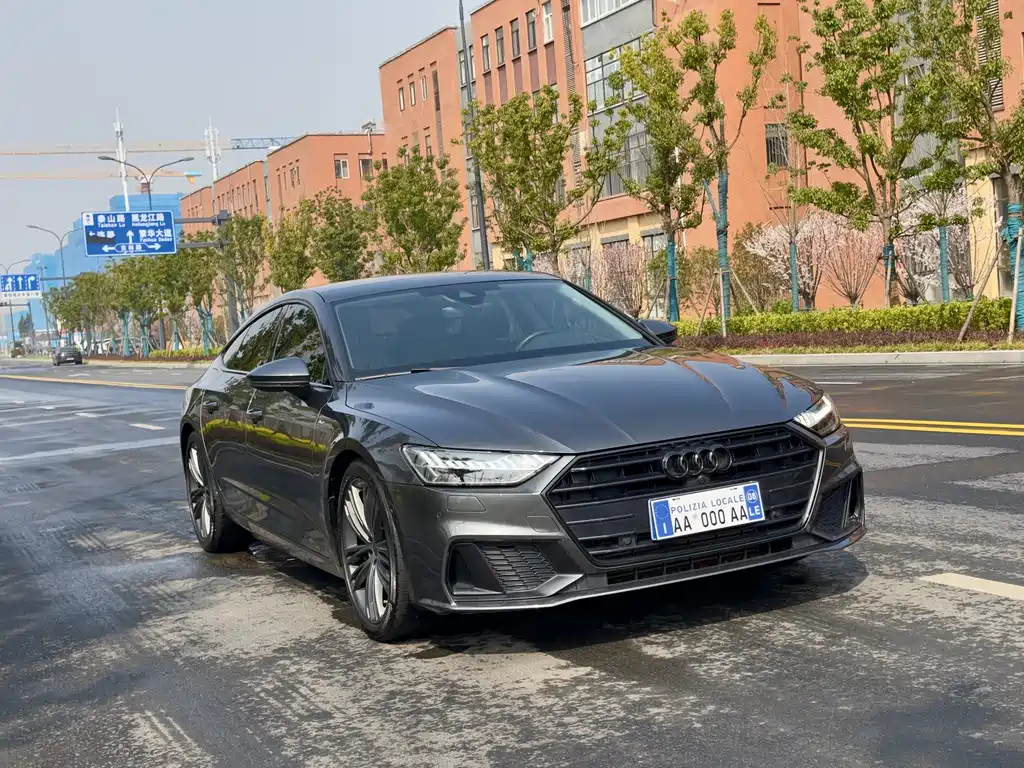 Audi A7 2023 45 TFSI Premium Selection купить на сайте DeffCars