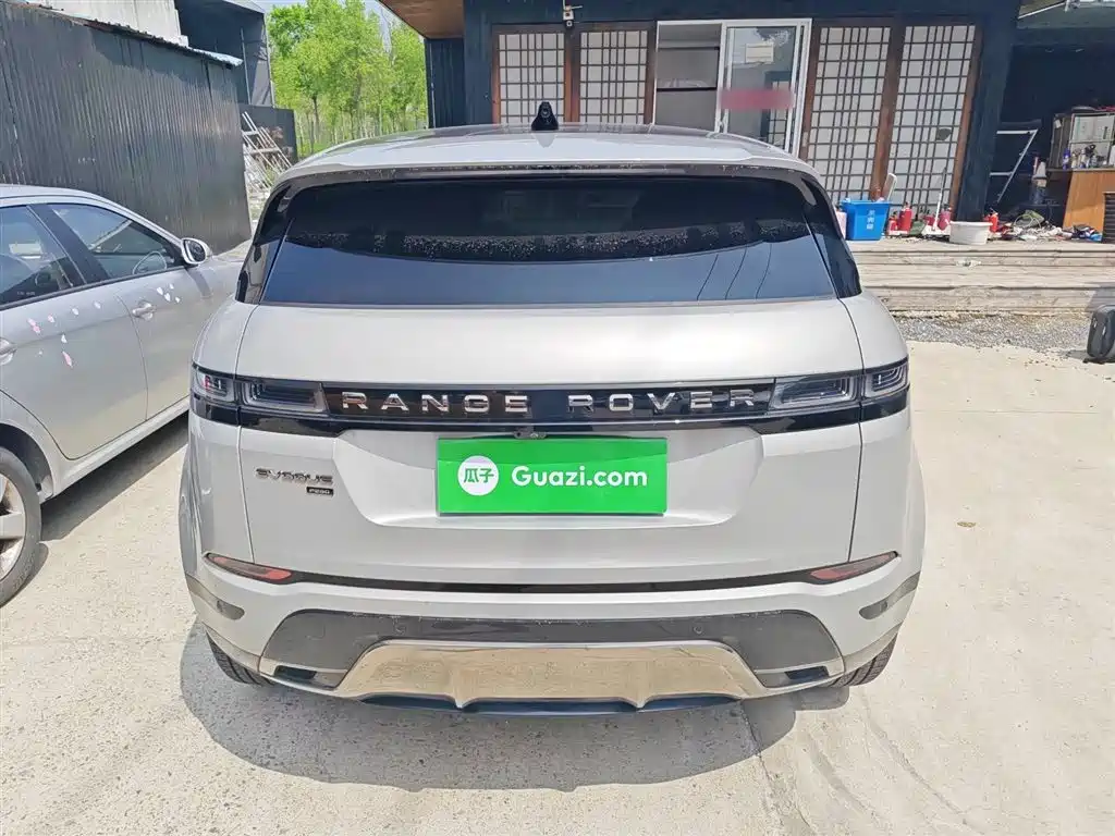 Range Rover Evoque 2022 Evoque L 249PS R-Dynamic Deluxe Edition купить на сайте DeffCars