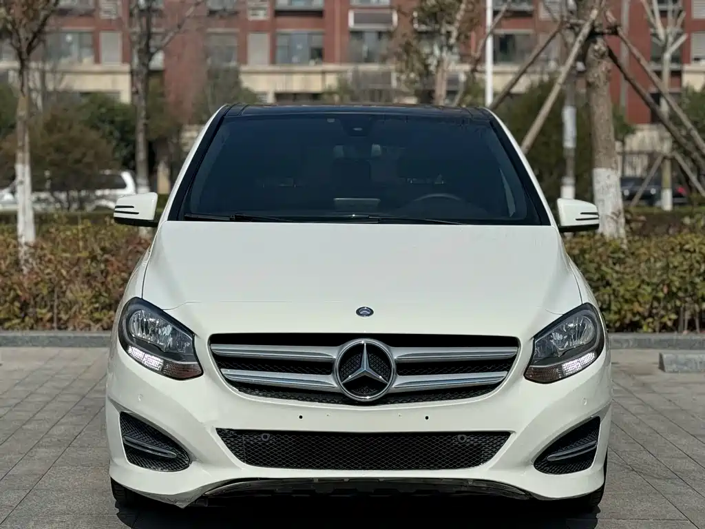 Mercedes-Benz B-Class 2015 B 200 Dynamic купить на сайте DeffCars