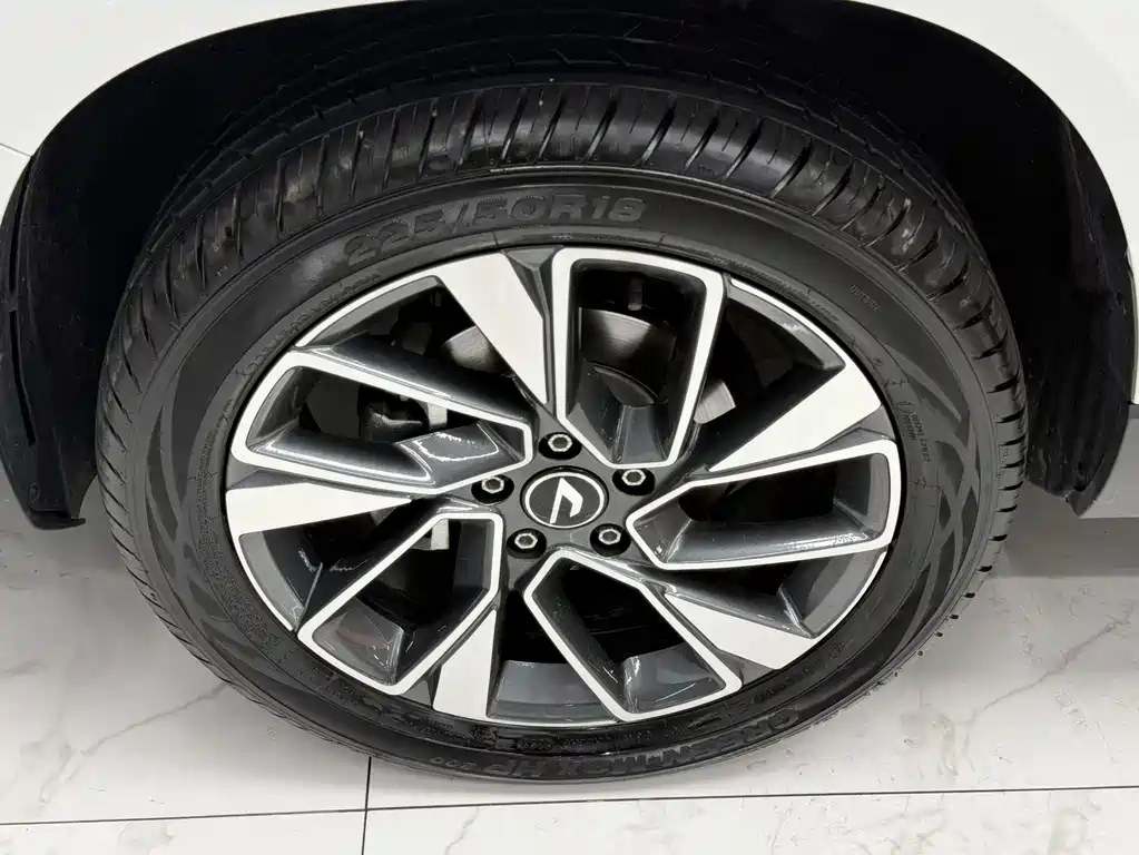 Jetta VS5 2023 280TSI Automatic High Gloss Honor Edition купить на сайте DeffCars