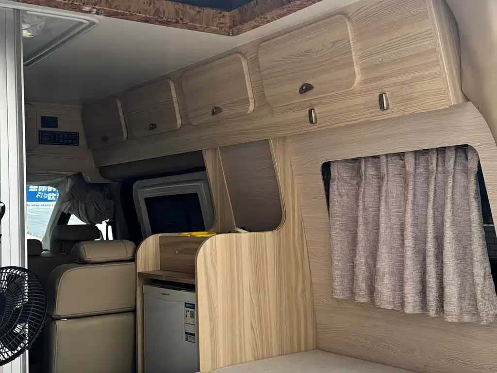 Transit 2019 2.0T gasoline automatic multi-functional commercial vehicle with central axle, mid-roof, 6-seater National VI купить на сайте DeffCars
