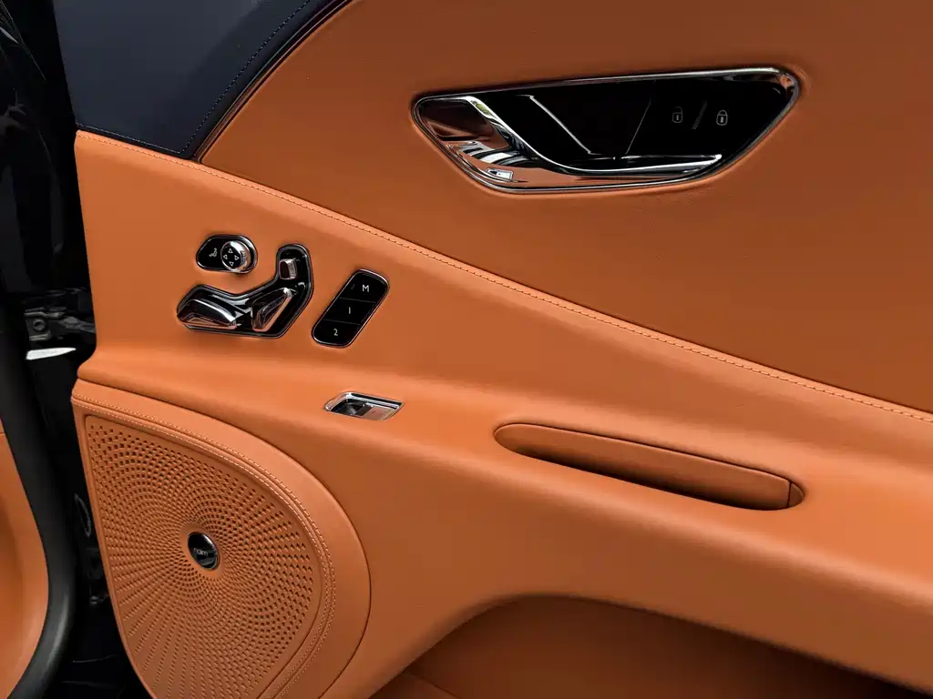 Flying Spur 2022 4.0T V8 Standard Edition купить на сайте DeffCars