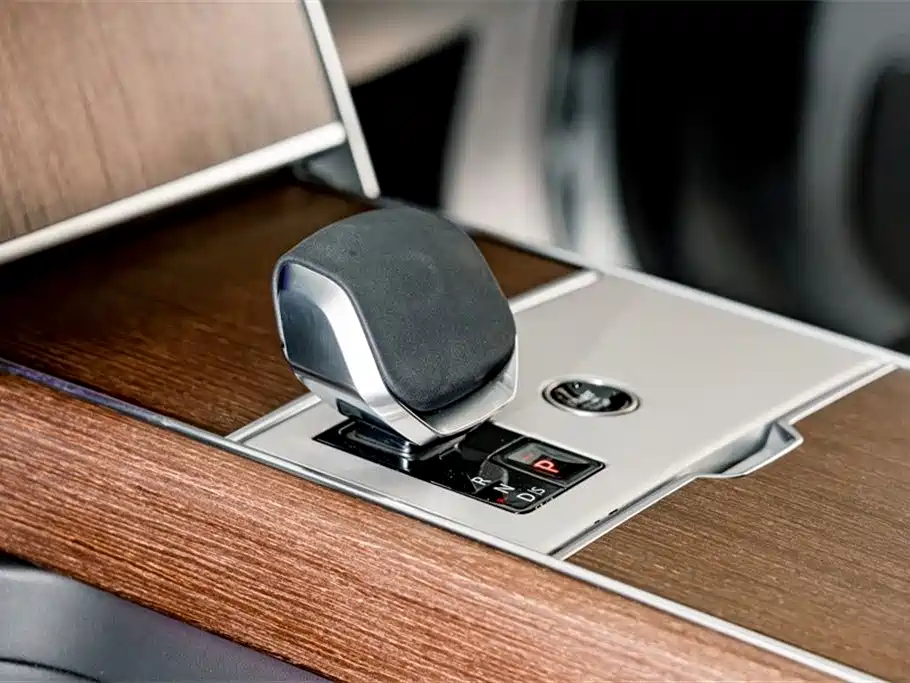 Range Rover 2024 3.0 L6 400PS Extended Edition, seven seats купить на сайте DeffCars