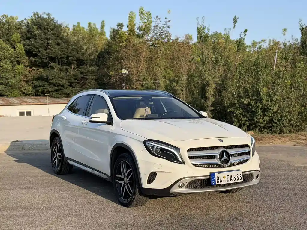 Mercedes GLA 2016 220 4MATIC fashion model купить на сайте DeffCars