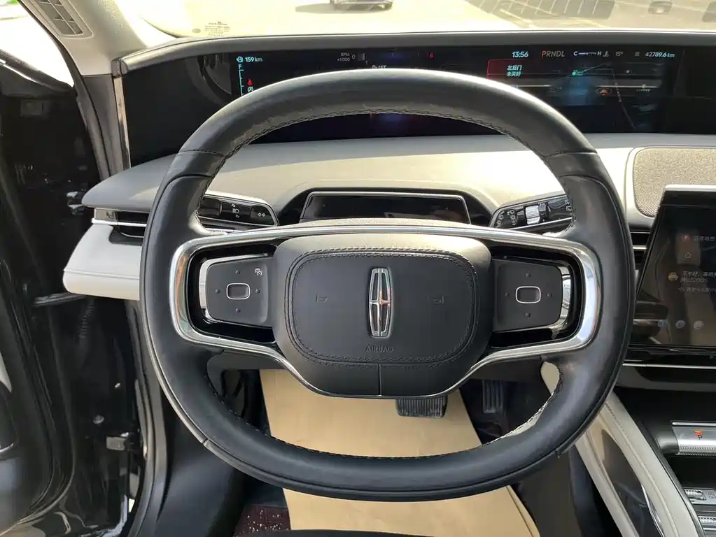 Voyager 2023 2.0T four-wheel drive premium version купить на сайте DeffCars