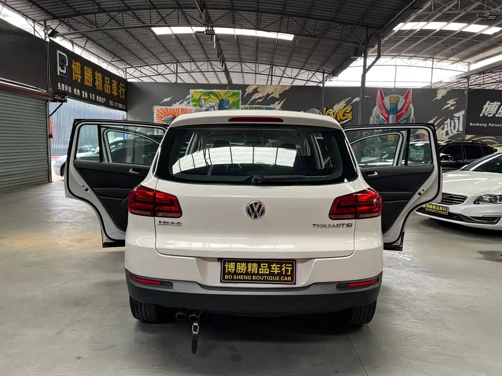 Tiguan 2015 1.8TSI automatic two-wheel drive fashion version купить на сайте DeffCars