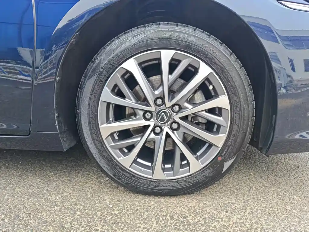 Lexus ES 2021 200 Excellence Edition купить на сайте DeffCars