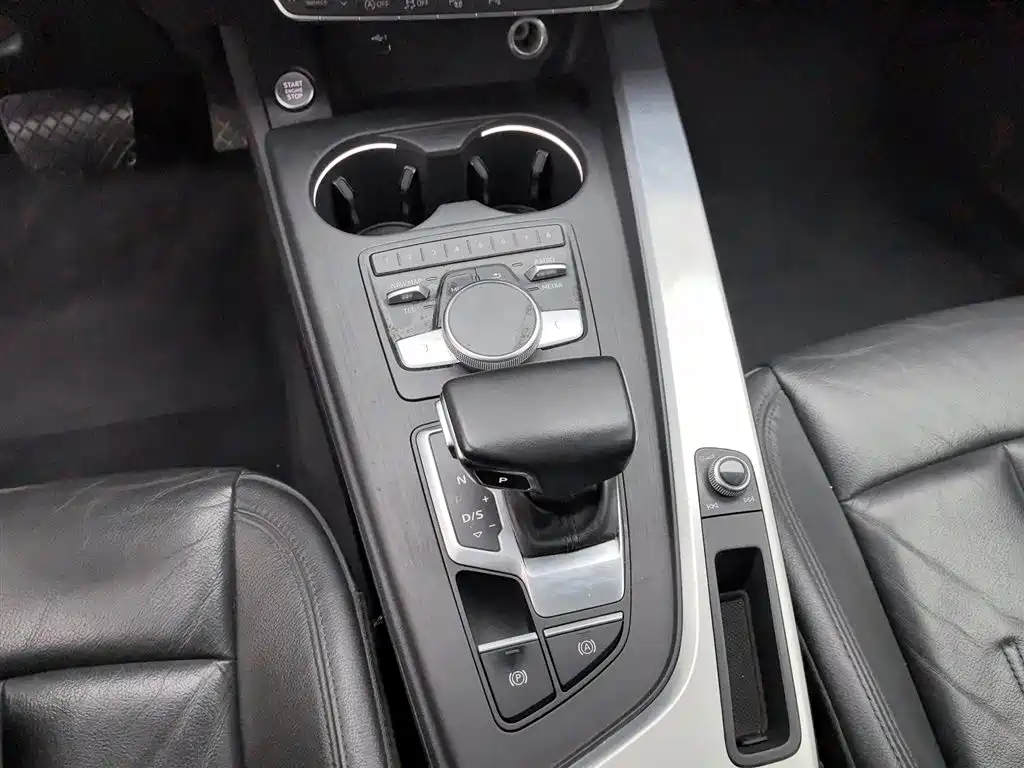 Audi A4L 2019 40 TFSI Fashion Type National V купить на сайте DeffCars