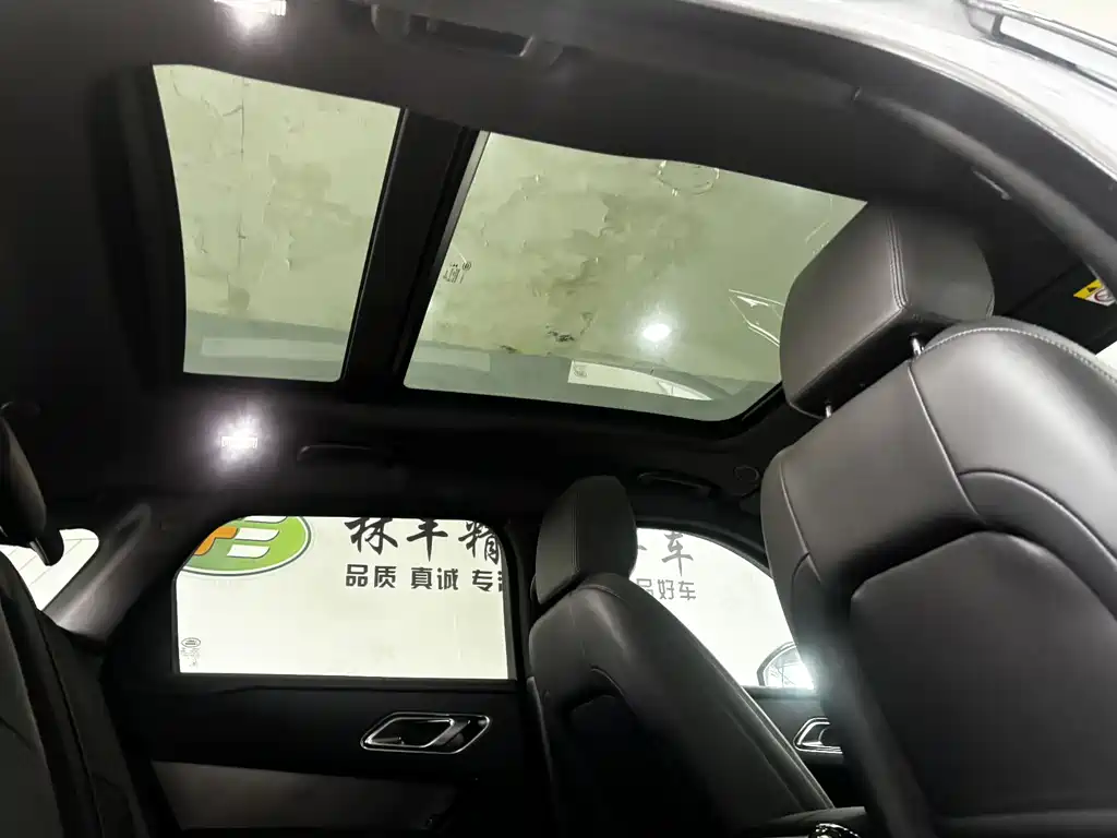 Range Rover Velar 2024 Dynamic SE купить на сайте DeffCars