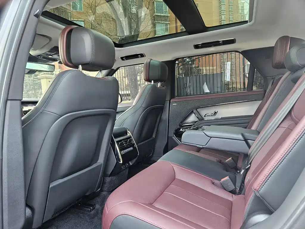 Range Rover Sport 2023 400PS Dynamic SE купить на сайте DeffCars