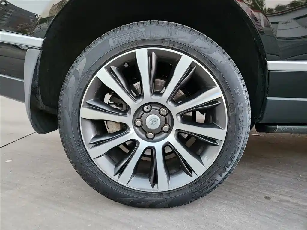 Range Rover 2015 3.0 SC V6 Vogue SE Genesis Extended Edition купить на сайте DeffCars