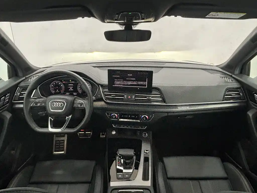 Audi Q5L 2025 45 TFSI luxury and dynamic model купить на сайте DeffCars