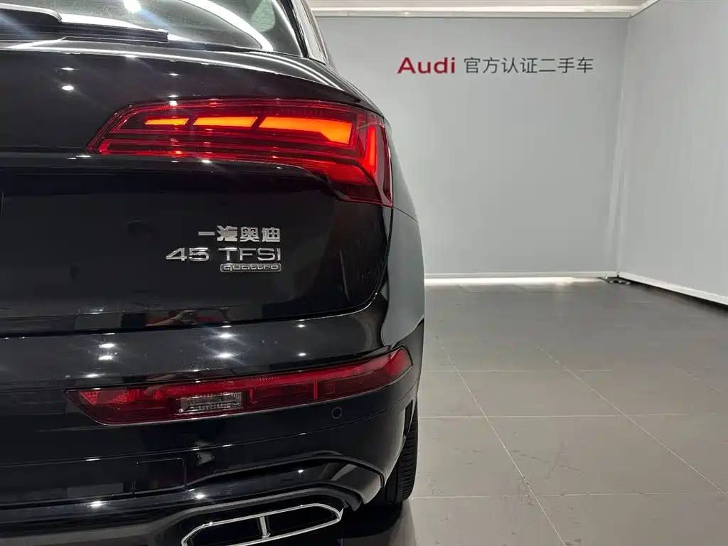 Audi Q5L 2024 45 TFSI luxury and dynamic model купить на сайте DeffCars
