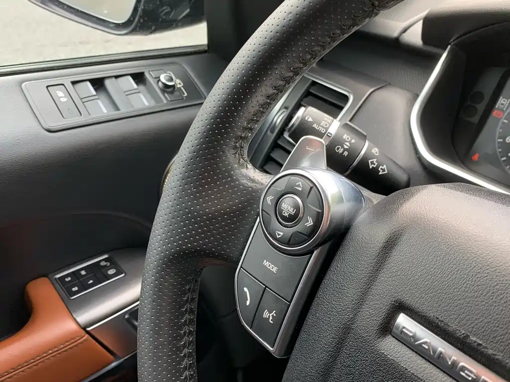 Range Rover Sport 2017 3.0 SC V6 HSE DYNAMIC купить на сайте DeffCars