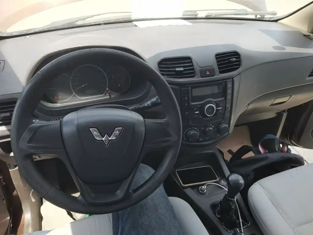 Wuling Hongguang 2020 1.2L S basic model National VI LSI купить на сайте DeffCars