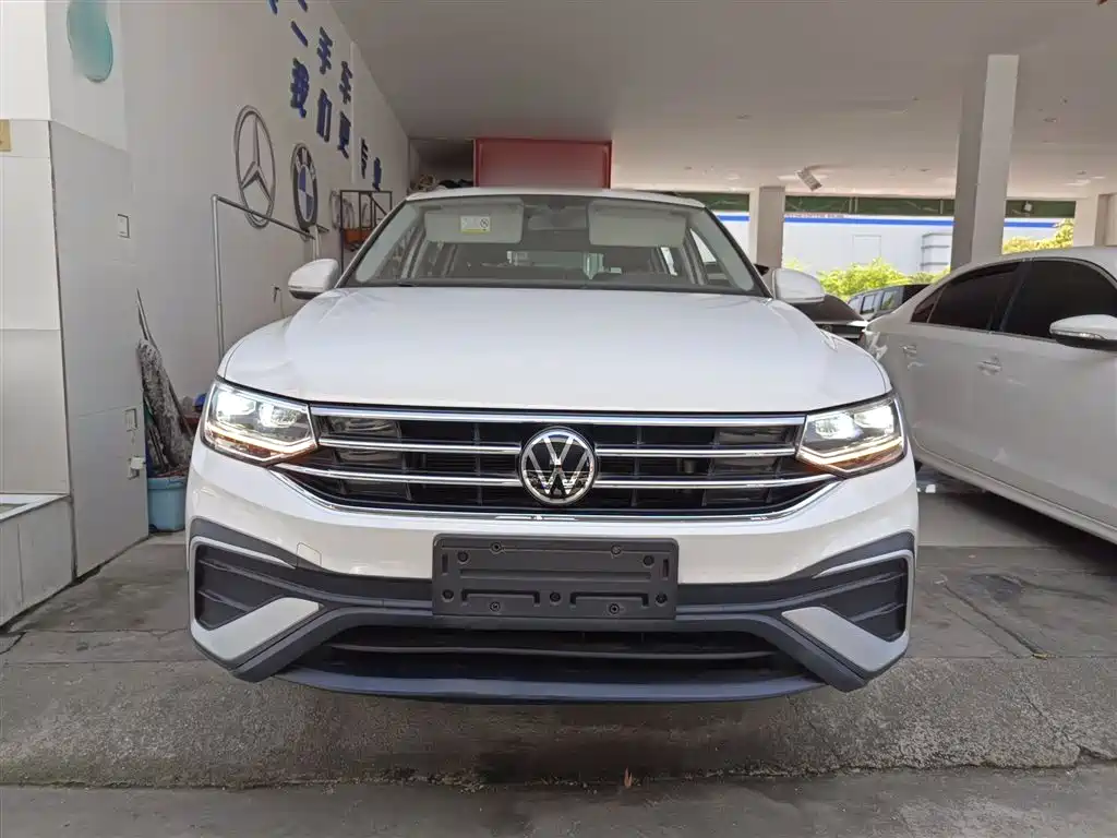 Tiguan L 2022 330TSI automatic two-wheel drive comfort version купить на сайте DeffCars