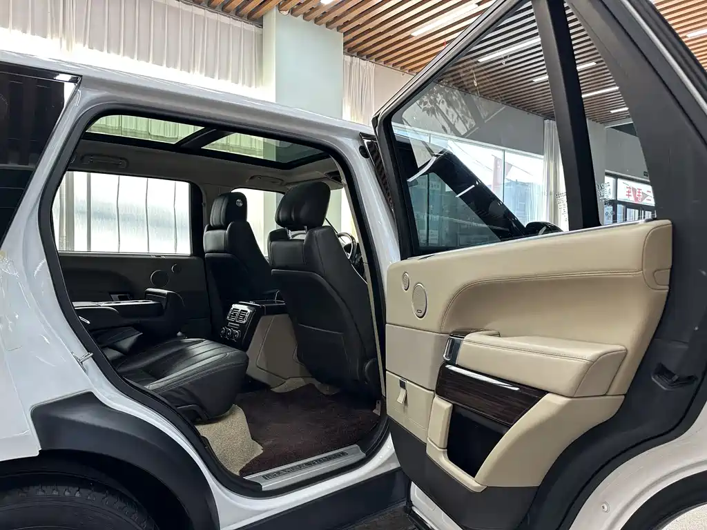 Range Rover 2017 3.0 SC V6 Vogue Extended Edition купить на сайте DeffCars