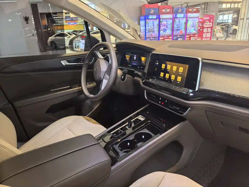 Weiran 2023 330TSI Business Edition купить на сайте DeffCars