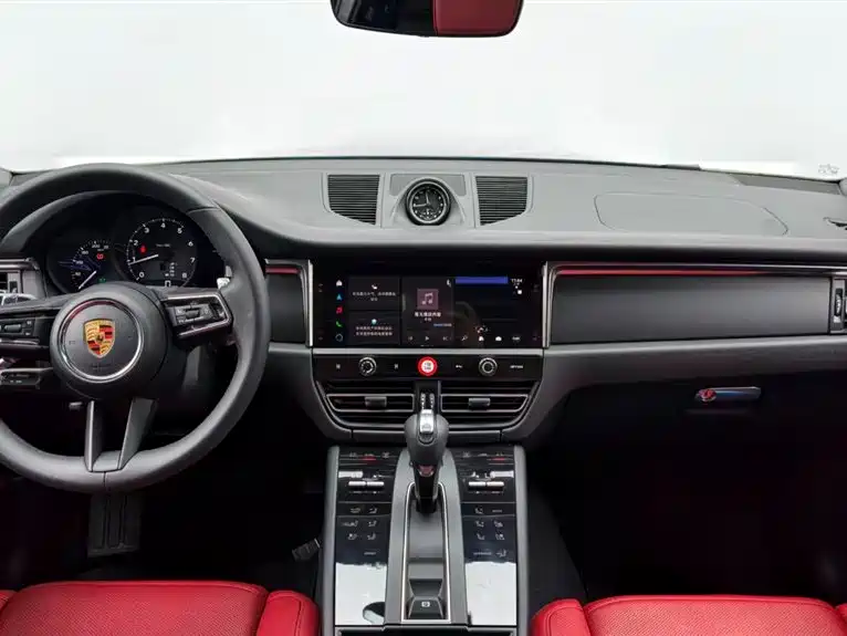 Macan 2024 Macan 2.0T купить на сайте DeffCars
