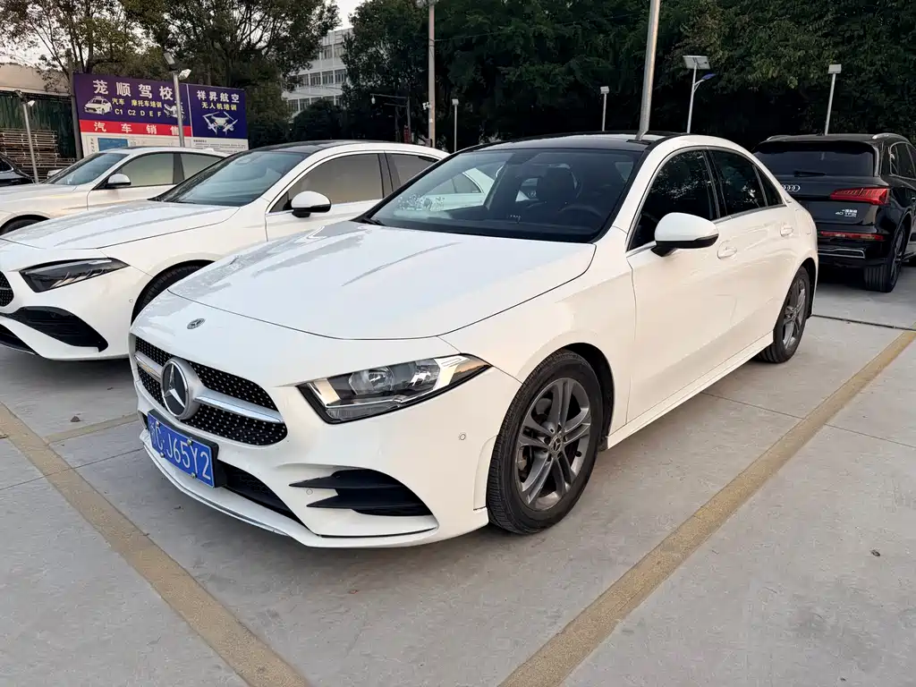 Mercedes-Benz A-Class 2020 A 180 L Sports Sedan купить на сайте DeffCars