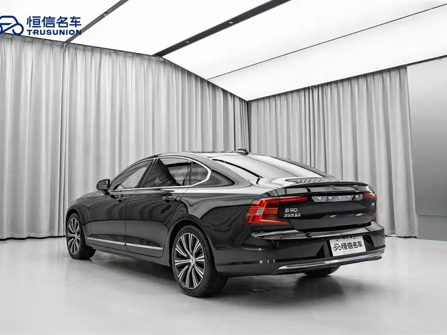 Volvo S90 2024 B5 Zhiyuan Luxury Edition купить на сайте DeffCars