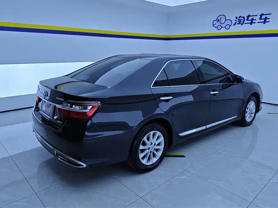 Camry 2016 2.0G 10th Anniversary Leading Edition купить на сайте DeffCars