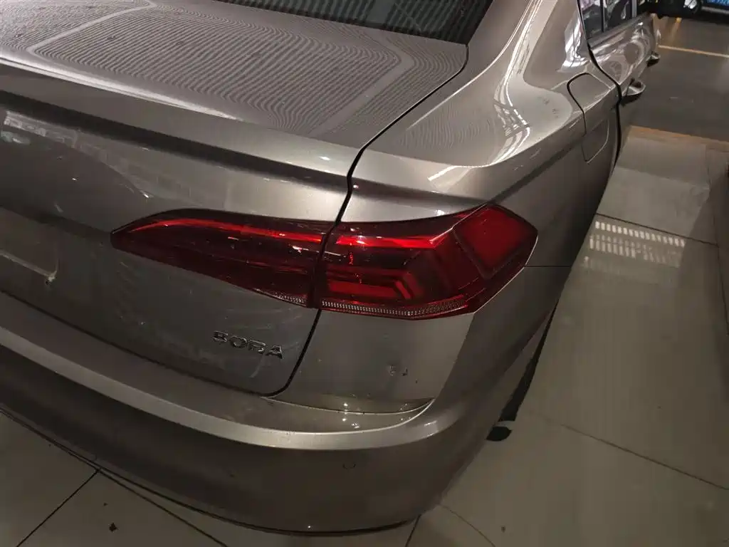 Bora 2020 1.5L automatic fashion model купить на сайте DeffCars