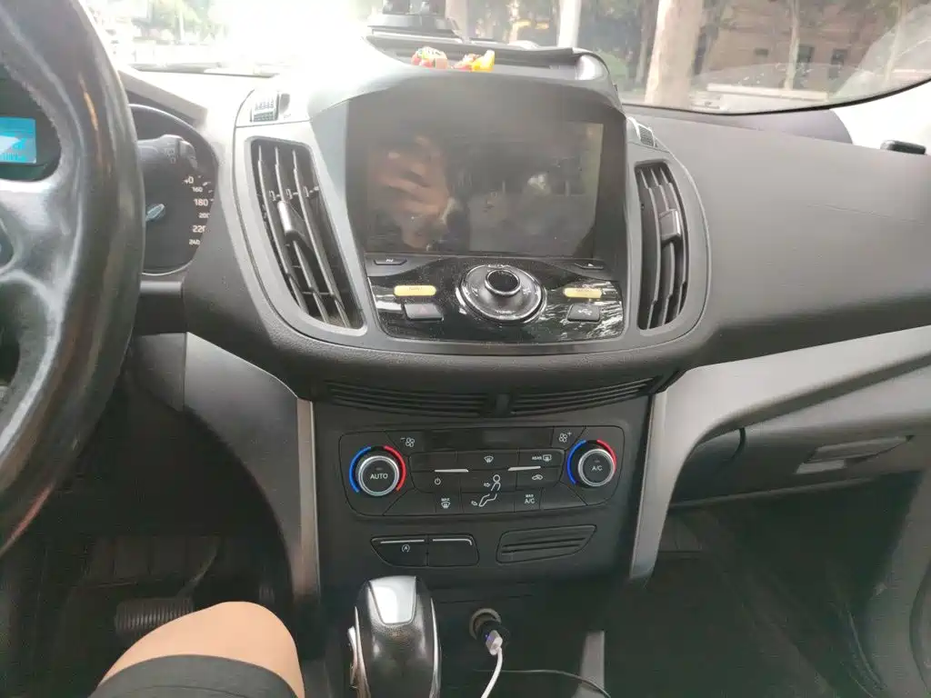 Escape 2018 EcoBoost 180 two-wheel drive platinum airfoil купить на сайте DeffCars