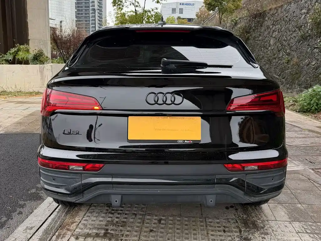 Audi Q5L Sportback 2021 45 TFSI Premium Selection купить на сайте DeffCars