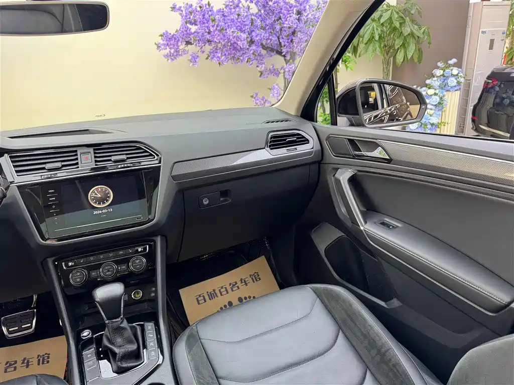 Tiguan L 2021 330TSI automatic two-wheel drive R-Line version купить на сайте DeffCars