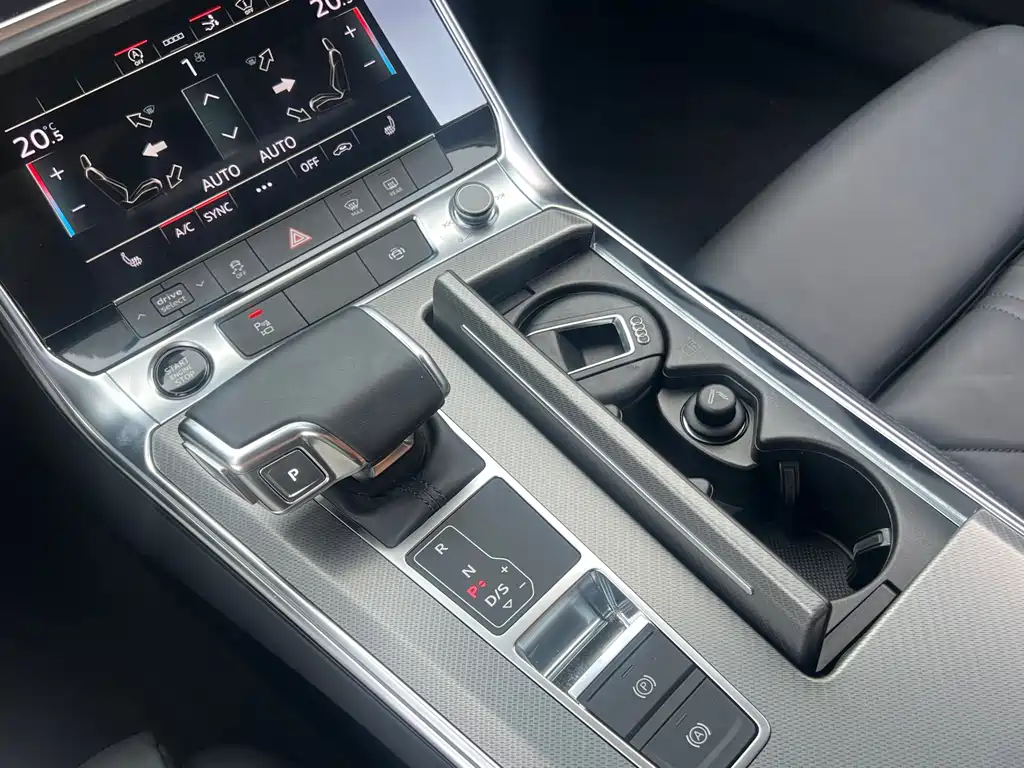 Audi A7 2021 45 TFSI Premium Selection купить на сайте DeffCars