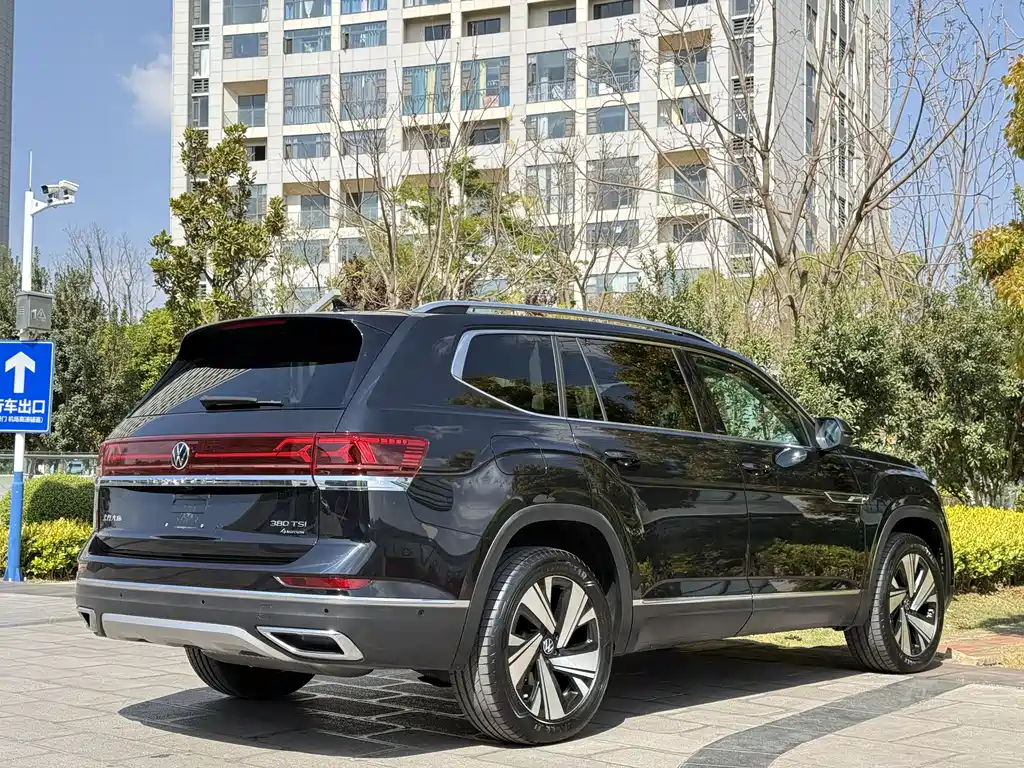 Touron 2024 380TSI four-wheel drive luxury version купить на сайте DeffCars
