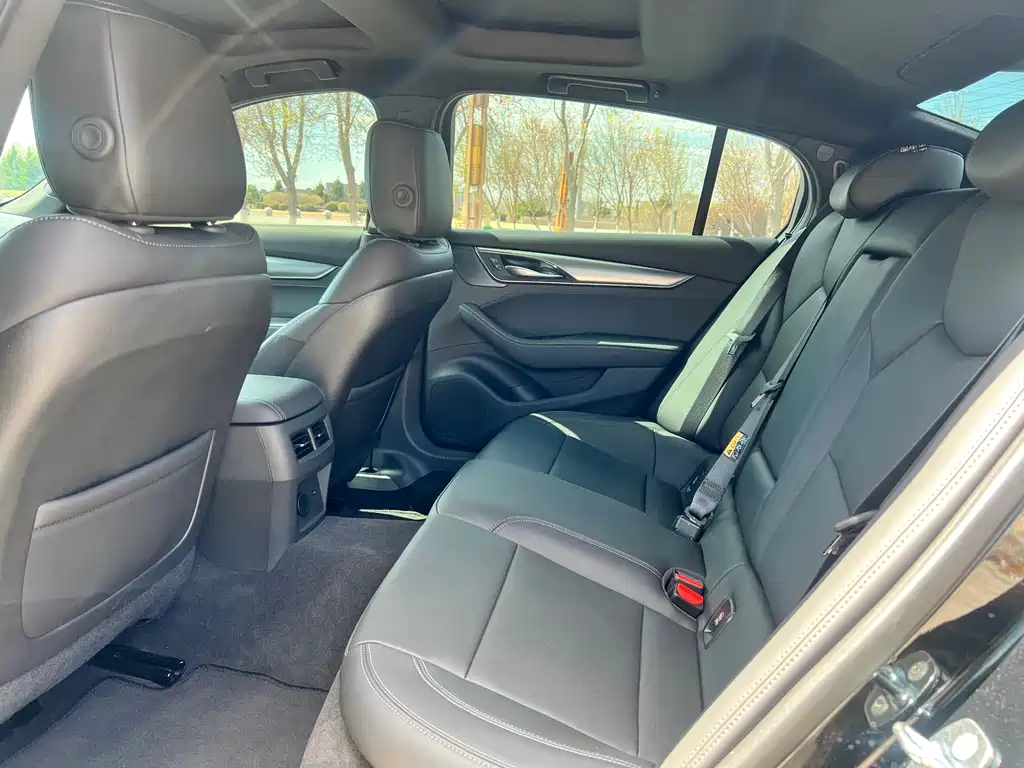 Cadillac CT5 2025 28T Urban Sports Edition купить на сайте DeffCars