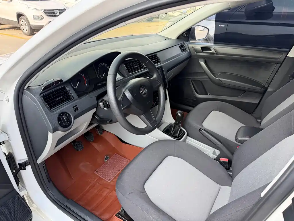 Xinrui 2016 1.6L manual front version купить на сайте DeffCars