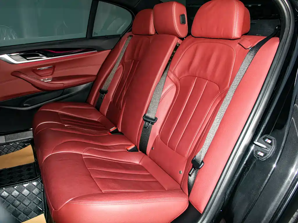 BMW 5 Series 2019 530Li Leading M Sports Package купить на сайте DeffCars