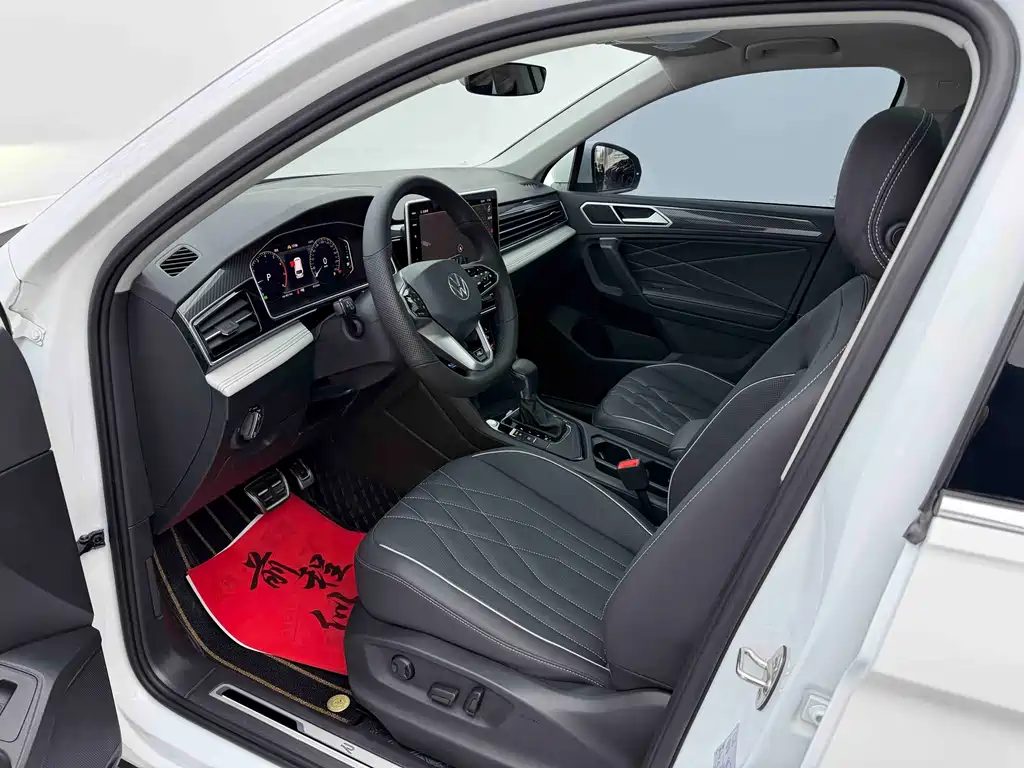 Tiguan L 2023 facelift 330TSI automatic two-wheel drive R-Line version купить на сайте DeffCars