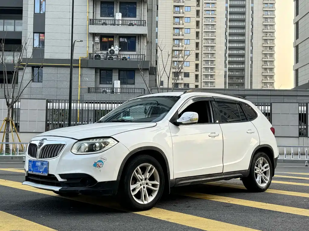 Zhonghua V5 2014 1.6L automatic luxury model купить на сайте DeffCars