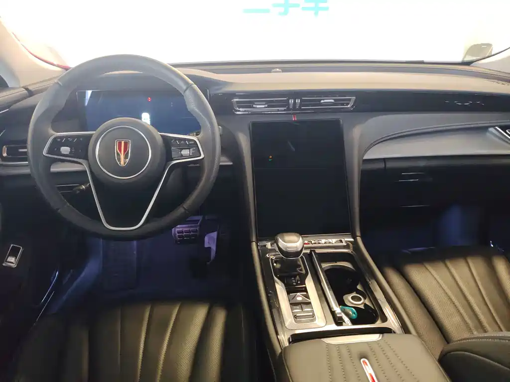 Hongqi H5 2024 1.5T HEV Zhilian Qichang Edition купить на сайте DeffCars