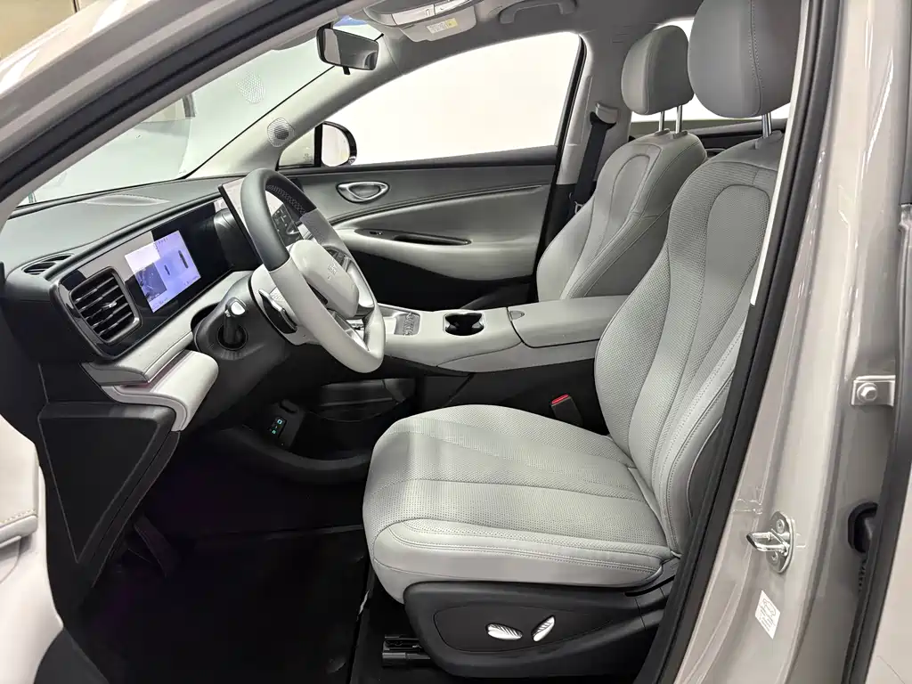 Hiace 06 2026 EV 710 Voyage Edition купить на сайте DeffCars
