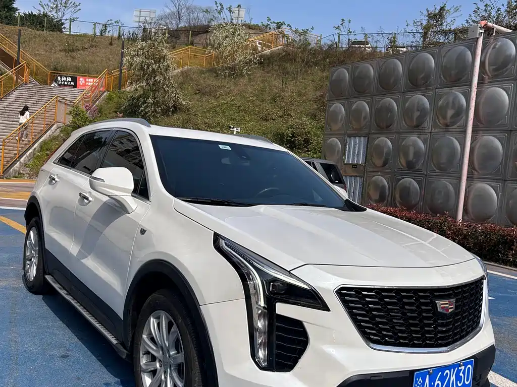Cadillac XT4 2021 28T four-wheel drive leading model купить на сайте DeffCars