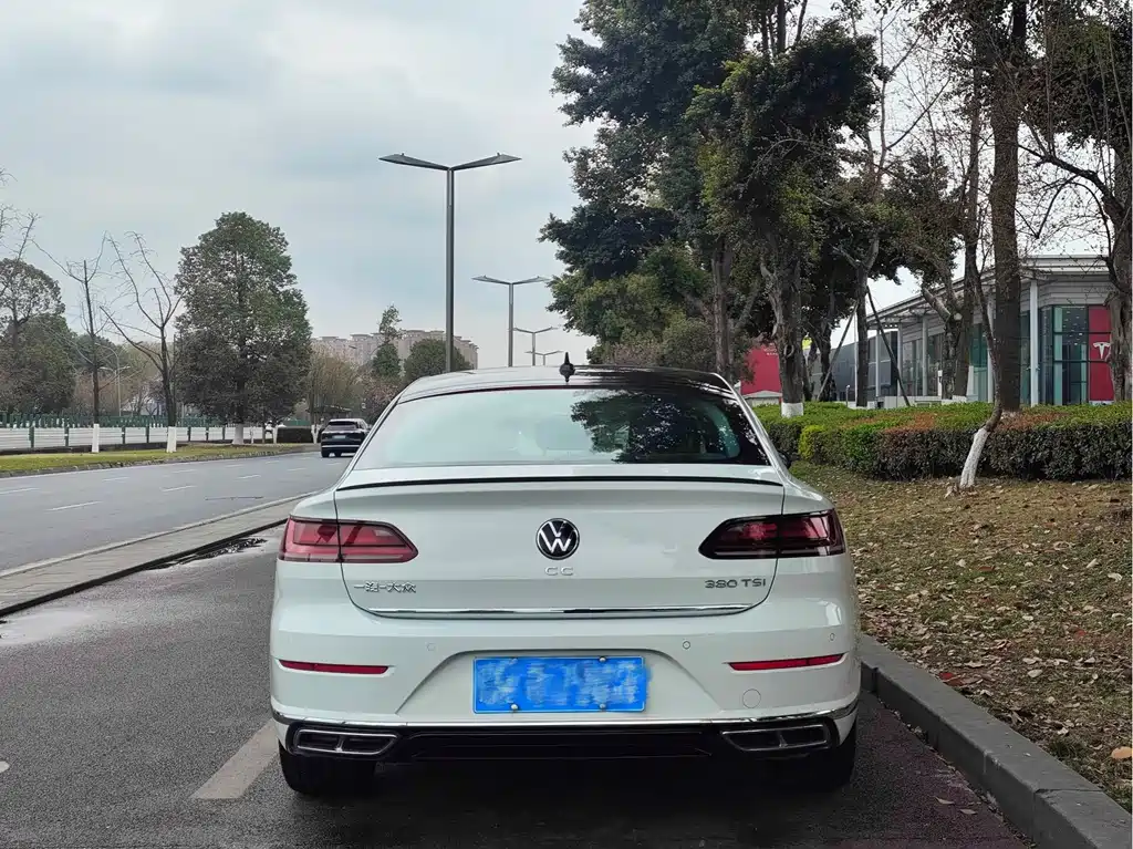 FAW-Volkswagen CC 2024 380TSI Dazzling Edition купить на сайте DeffCars