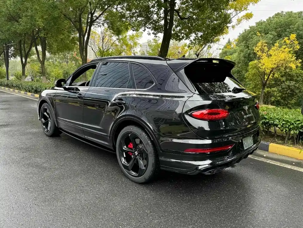 Bentayga 2022 4.0T V8 S купить на сайте DeffCars